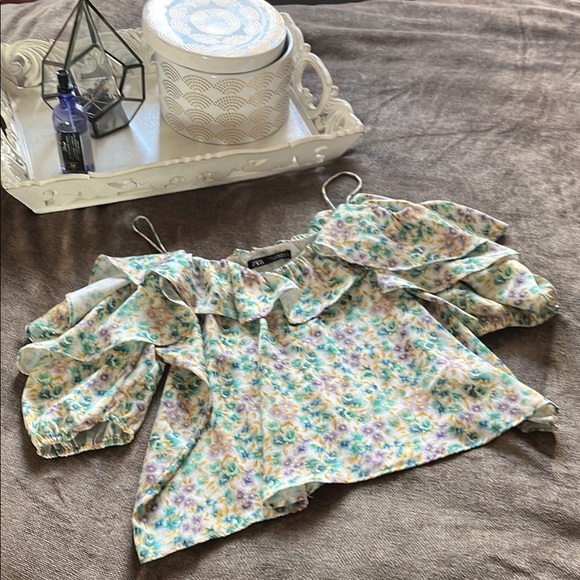Zara Floral Off-Shoulder Ruffled Top, Size Medium - Picture 1 of 6